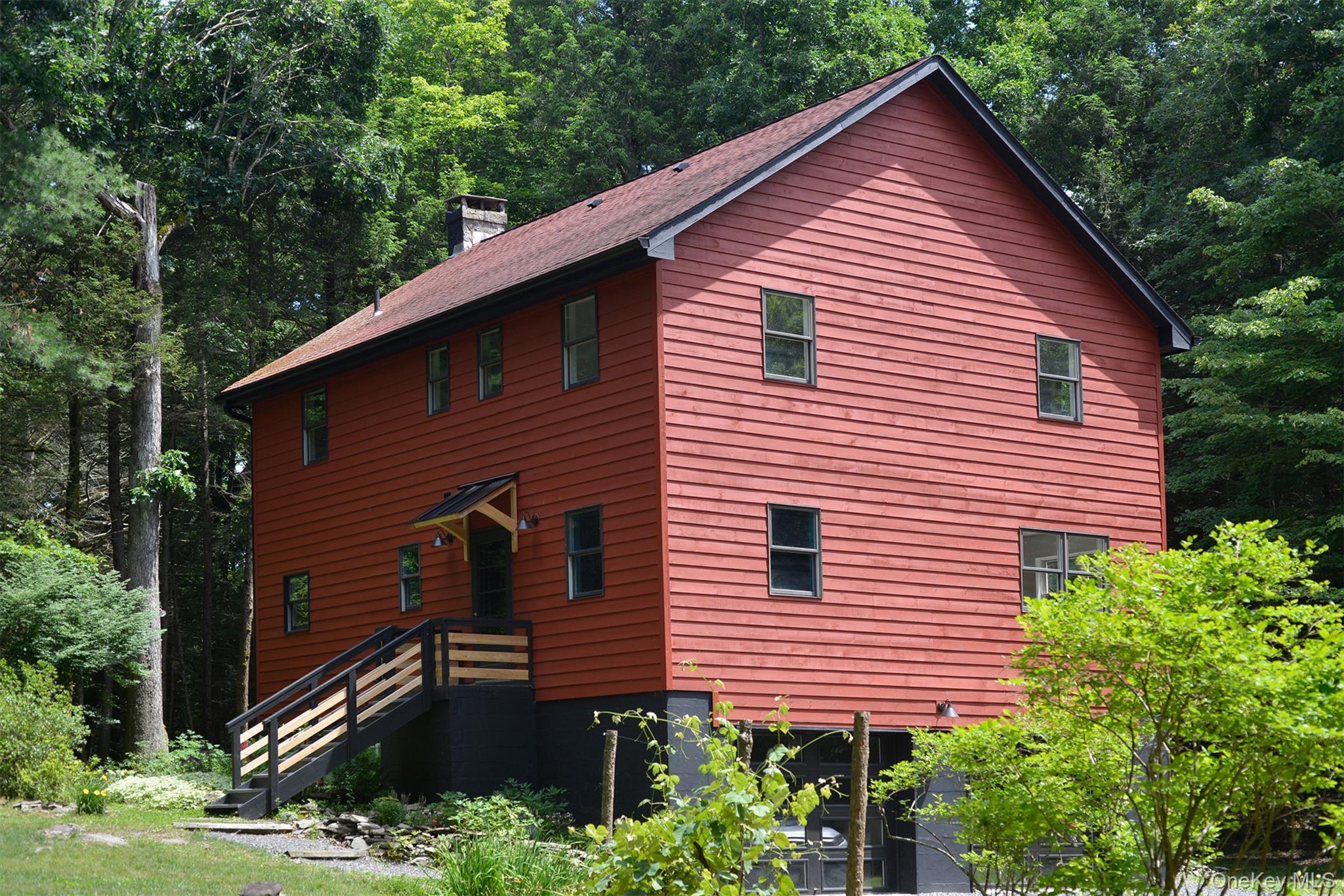 28 Mrs Franks Road Saugerties, NY 12477 - Photo 1 of 28