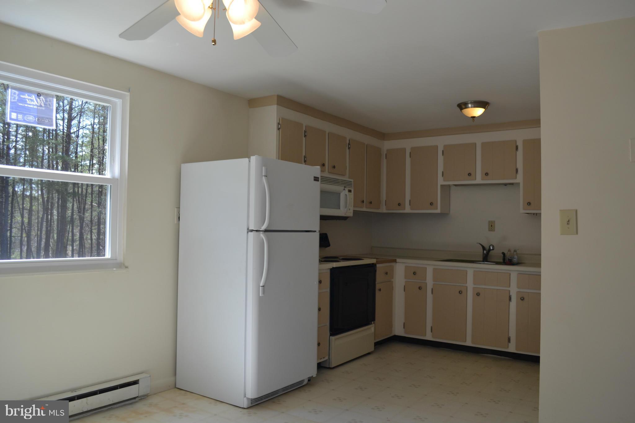 13034 Thunder Road King George, VA 22485 - Photo 11 of 21 Kitchen