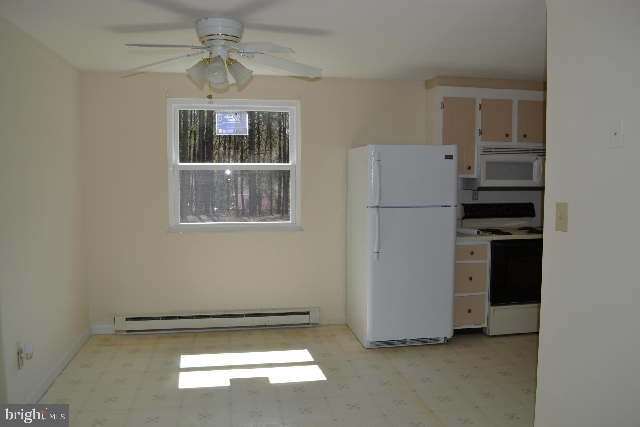 13034 Thunder Road King George, VA 22485 - Photo 12 of 21 Kitchen Dining Area