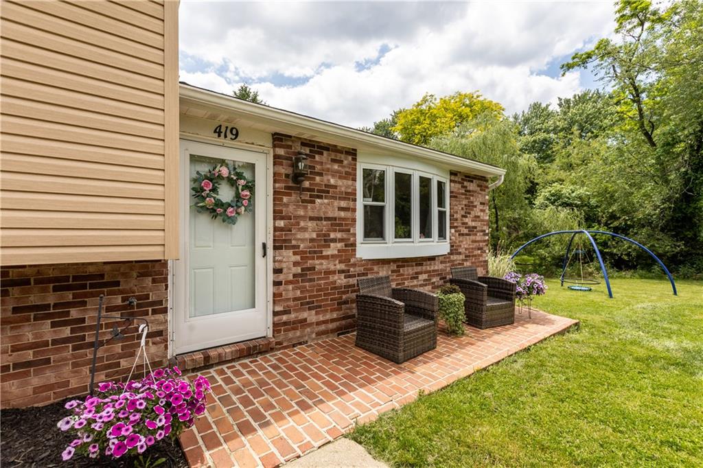 419 Patsy Drive Gibsonia, PA 15044 - Photo 4 of 34