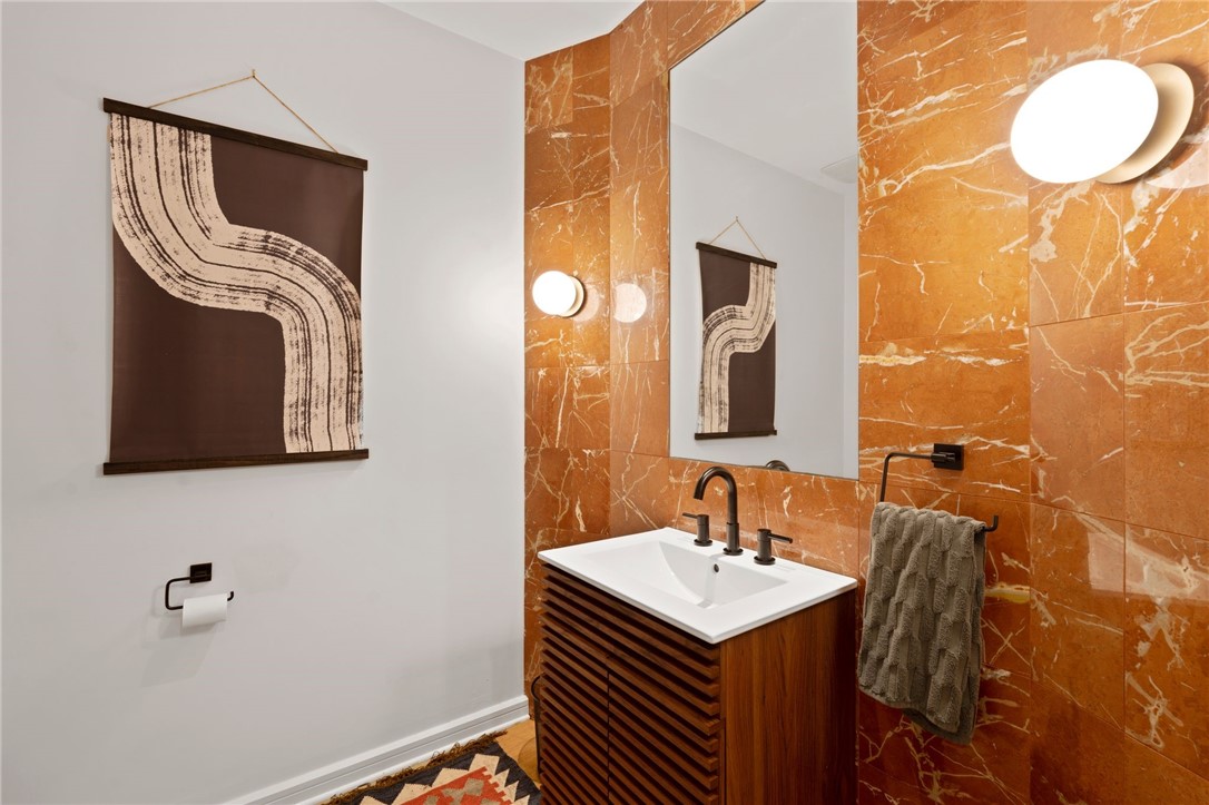 110 Shadow Brook Drive Warwick, RI 02886 - Photo 13 of 40