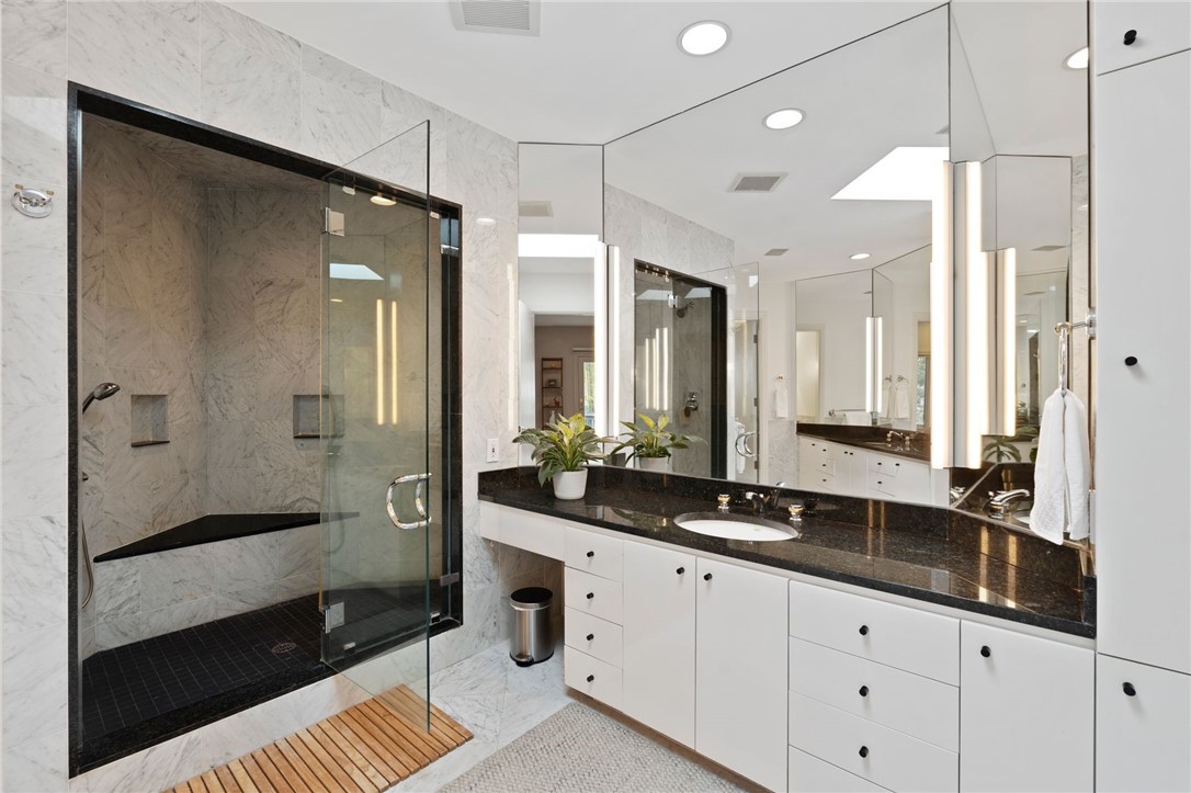 110 Shadow Brook Drive Warwick, RI 02886 - Photo 19 of 40