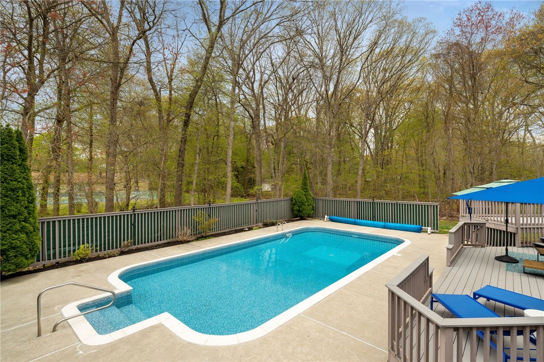 110 Shadow Brook Drive Warwick, RI 02886 - Photo 30 of 40