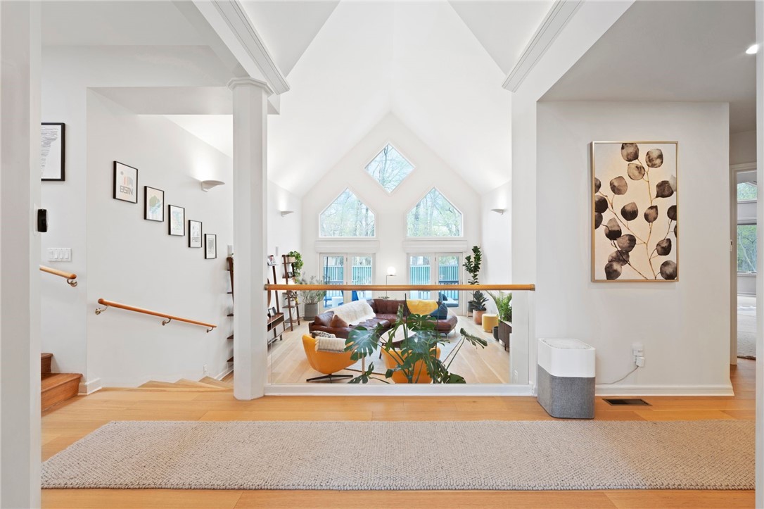 110 Shadow Brook Drive Warwick, RI 02886 - Photo 4 of 40