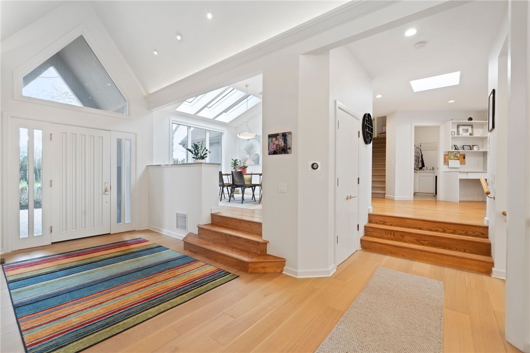 110 Shadow Brook Drive Warwick, RI 02886 - Photo 6 of 40