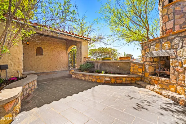 $839,900 | 1030 Blanchard Avenue, El Paso, TX 79902