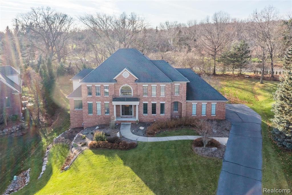 701 Wellington Circle Rochester Hills, MI 48309 - Photo 7 of 54