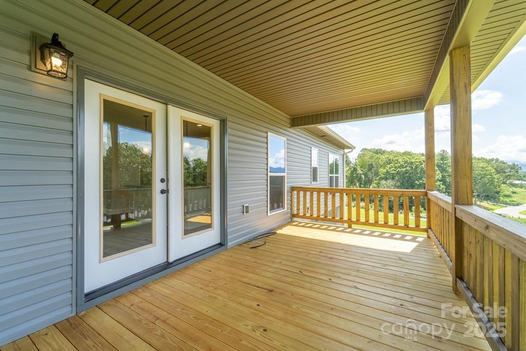 381 Scenic Rdg Circle Franklin, NC 28734 - Photo 36 of 47