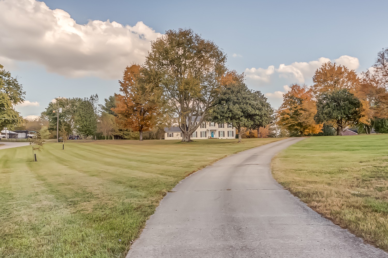 1041 Robertson Road Gallatin, TN 37066 - Photo 3 of 49 Gallery Image 3