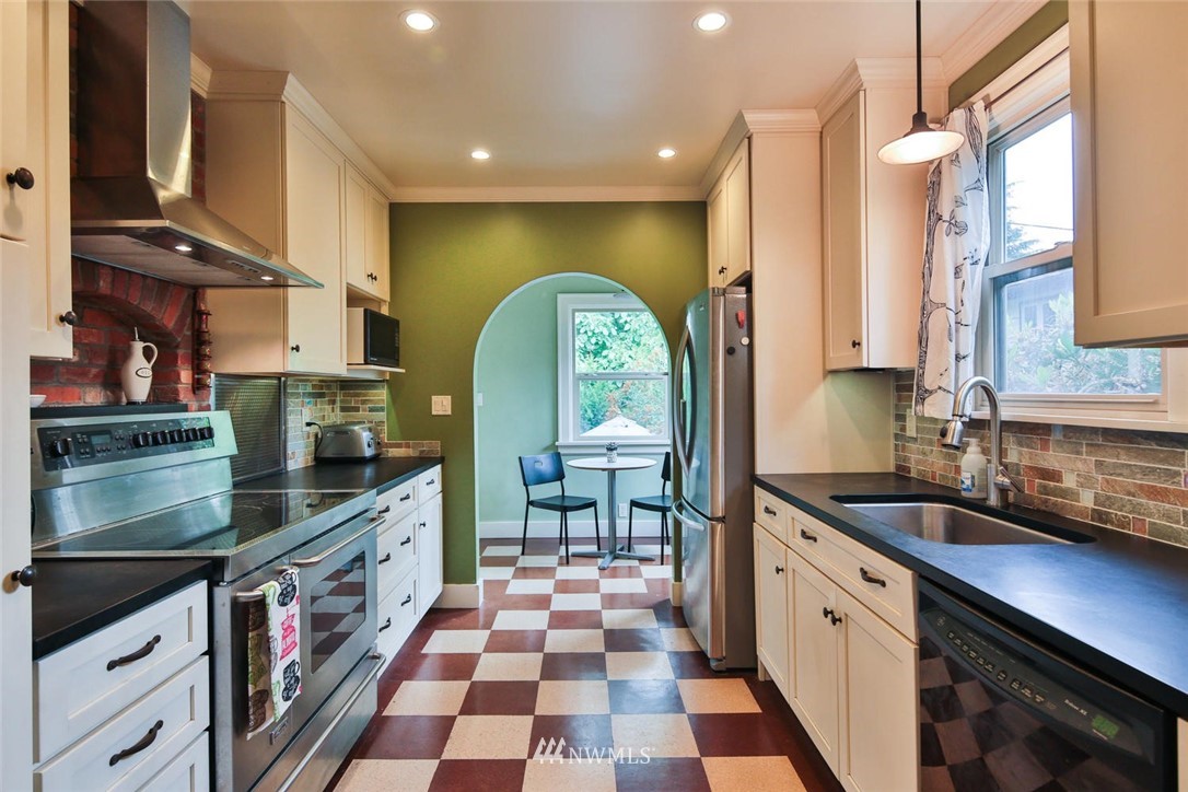 309 North 46th Street Seattle, WA 98103 - Photo 12 of 23 Gallery Image 12