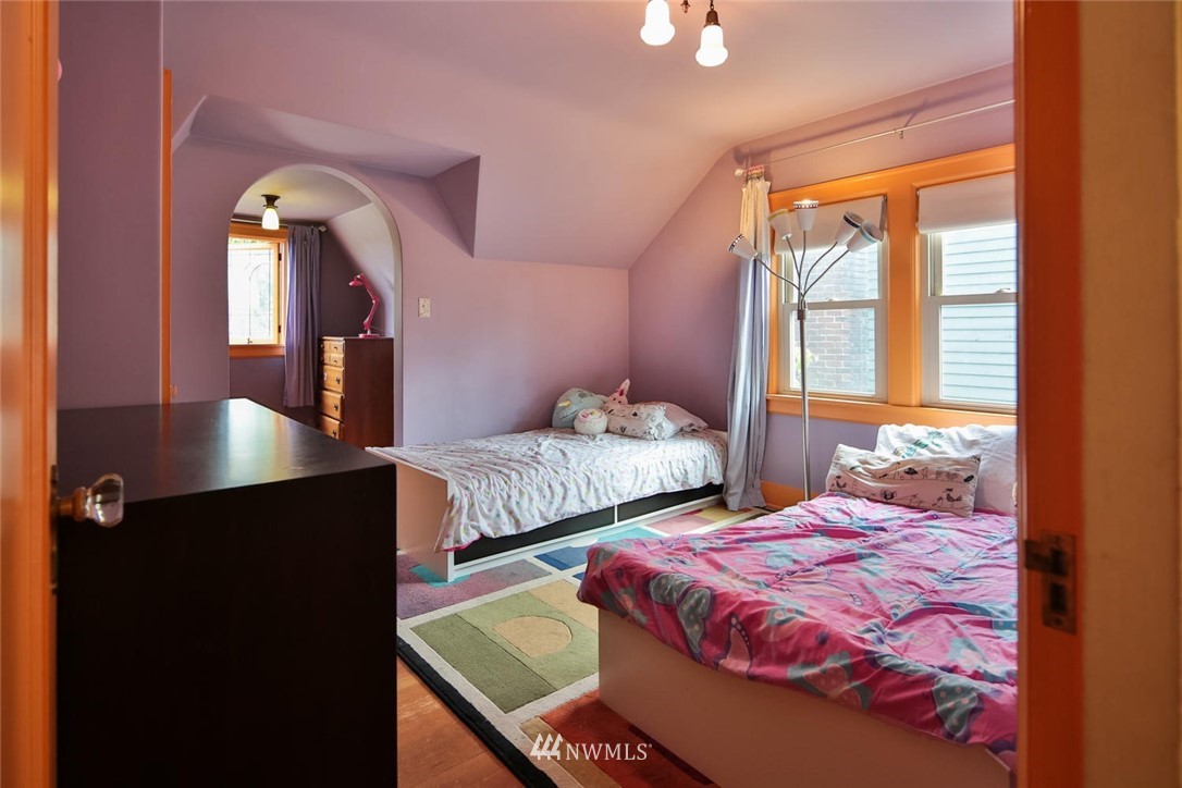 309 North 46th Street Seattle, WA 98103 - Photo 18 of 23 Gallery Image 18