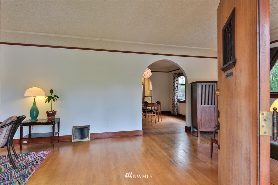 309 North 46th Street Seattle, WA 98103 - Photo 7 of 23 Gallery Image 7