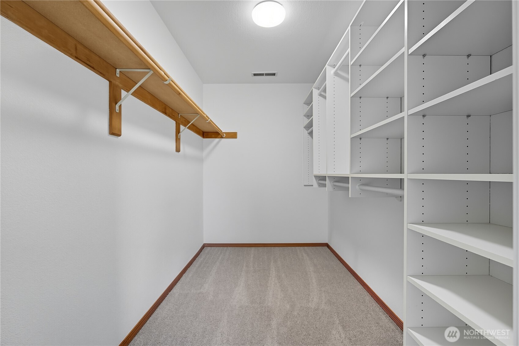 5404 Collins Road West Richland, WA 99353 - Photo 16 of 39 a view of an entryway