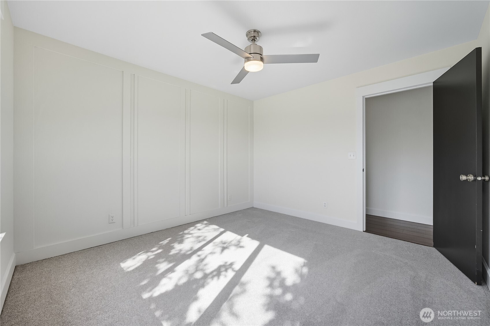5404 Collins Road West Richland, WA 99353 - Photo 17 of 39 a view of a big room with closet and ceiling fan