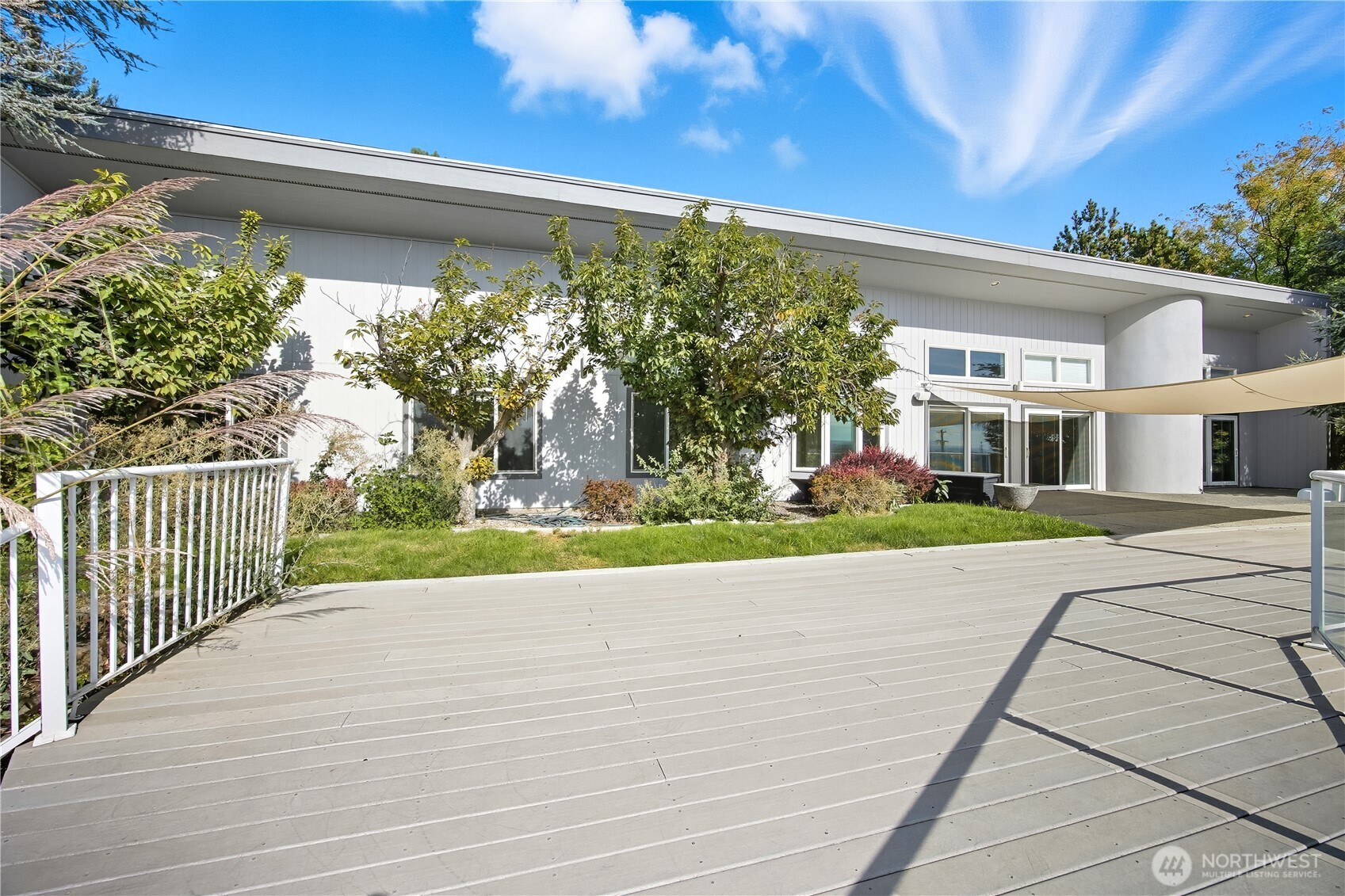 5404 Collins Road West Richland, WA 99353 - Photo 30 of 39 a view of house and garden