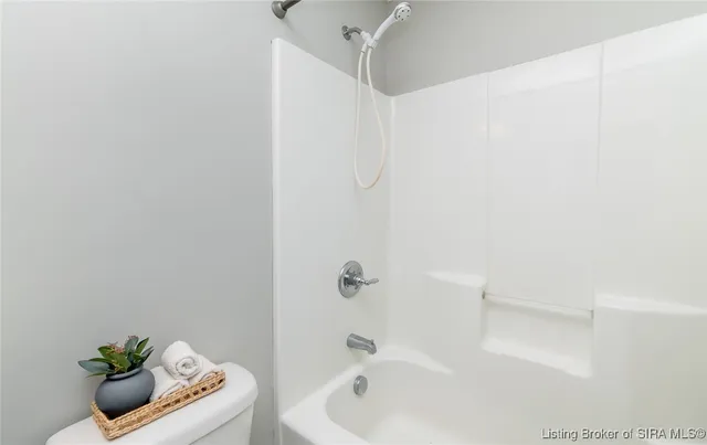 $249,900 | 3828 Homestead Drive, New Albany, IN 47150