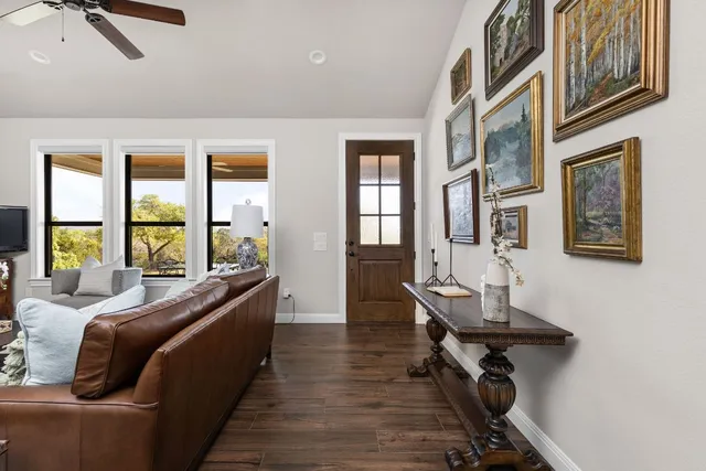 $699,900 | 18105 Austin Boulevard, Lago Vista, TX 78645