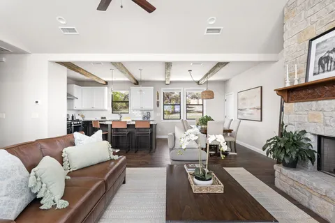 $699,900 | 18105 Austin Boulevard, Lago Vista, TX 78645