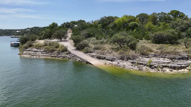 $699,900 | 18105 Austin Boulevard, Lago Vista, TX 78645