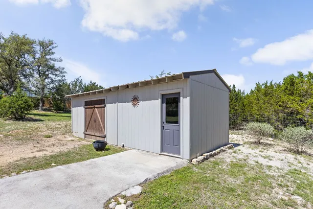 $699,900 | 18105 Austin Boulevard, Lago Vista, TX 78645