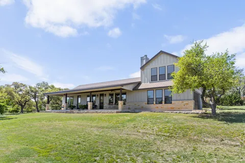 $699,900 | 18105 Austin Boulevard, Lago Vista, TX 78645