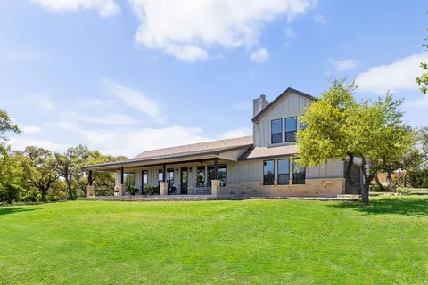 $699,900 | 18105 Austin Boulevard, Lago Vista, TX 78645