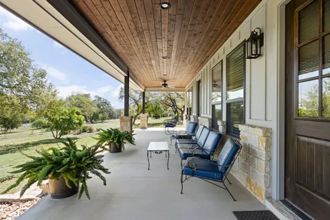 $699,900 | 18105 Austin Boulevard, Lago Vista, TX 78645