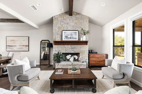 $699,900 | 18105 Austin Boulevard, Lago Vista, TX 78645