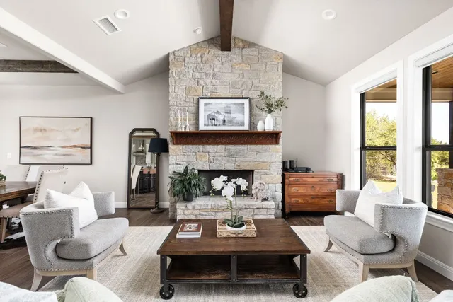 $699,900 | 18105 Austin Boulevard, Lago Vista, TX 78645