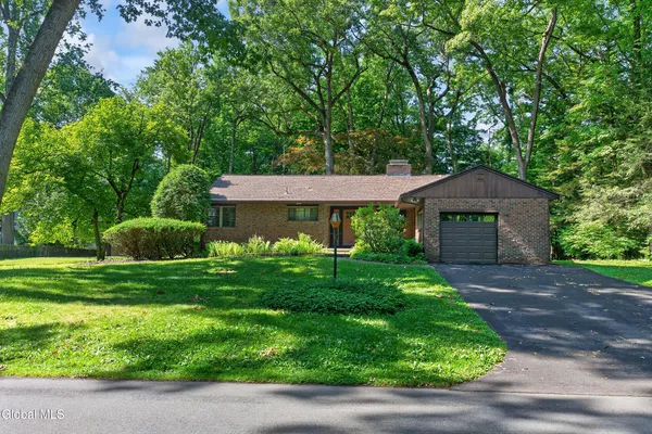 $525,000 | 15 Lyons Avenue, Bethlehem, NY 12054