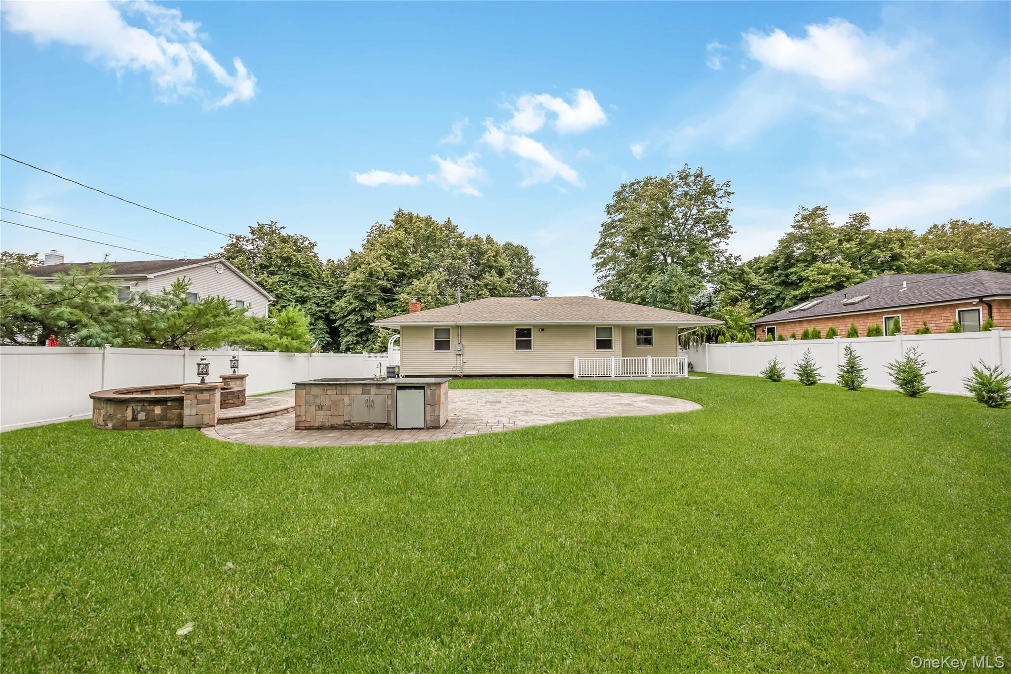 15 Dewey Road Commack, NY 11725 - Photo 24 of 29 Gallery Image 24