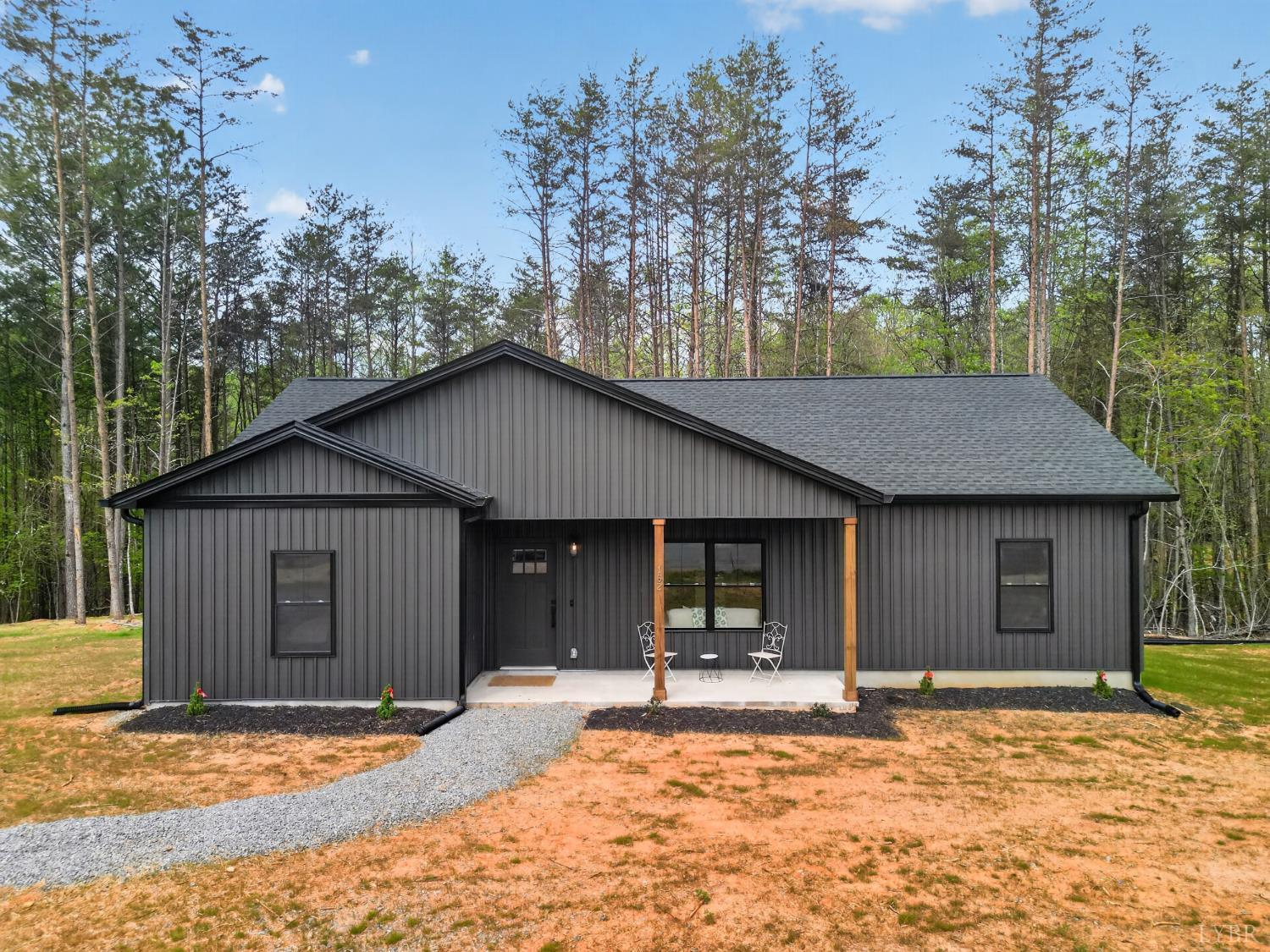 15 Fox Hall Drive Amherst, VA 24521 - Photo 1 of 47