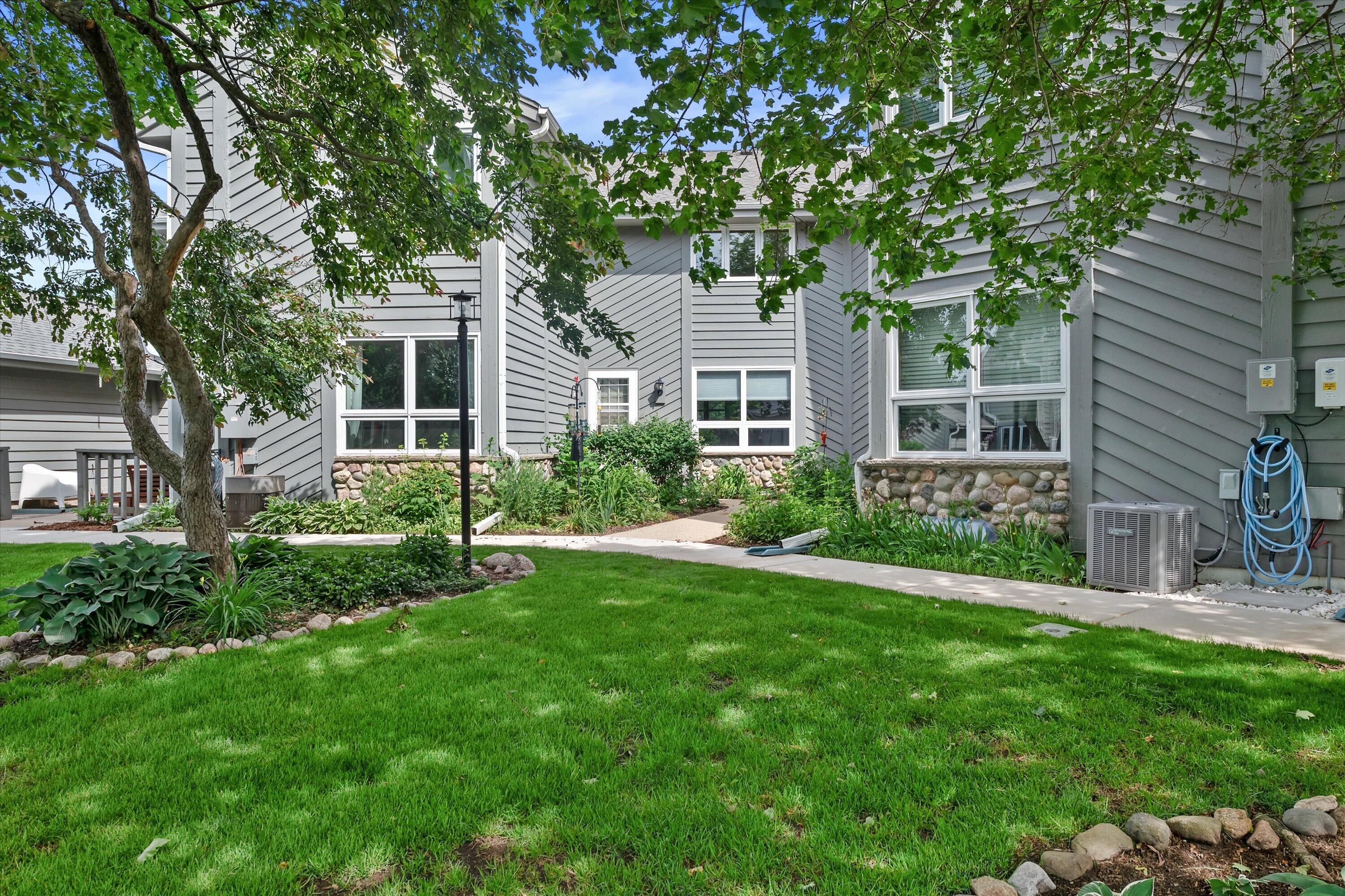 15661 West Ridge Road New Berlin, WI 53151 - Photo 1 of 32 02-DSC1156