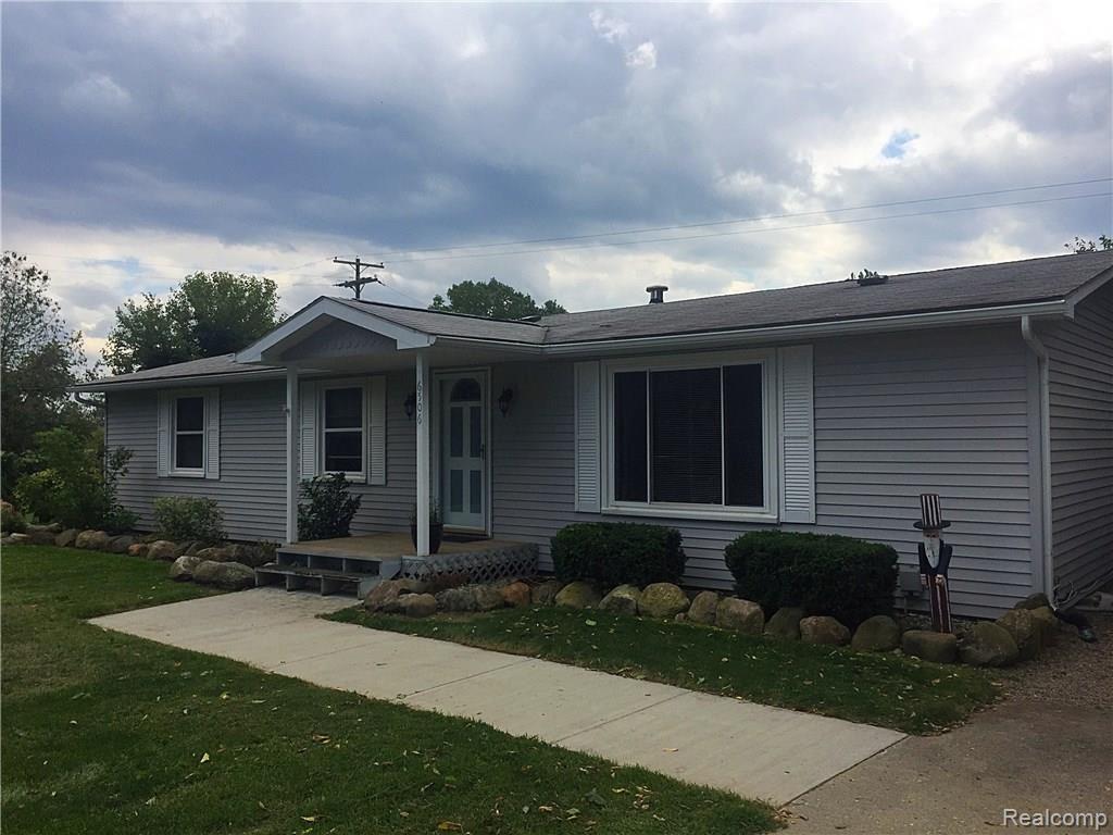 6506 Allen Road Fenton, MI 48430 - Photo 1 of 12 IMG_2633.JPG
