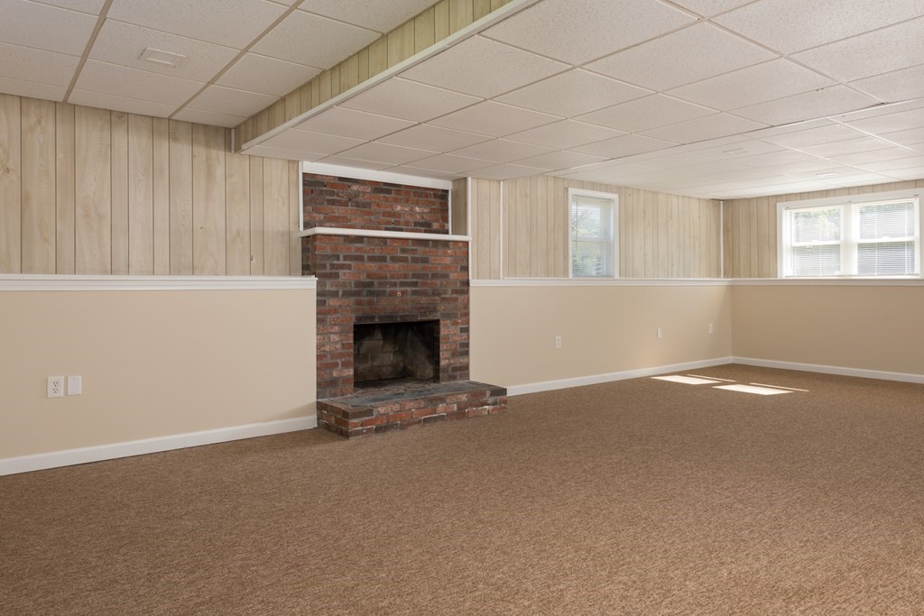 12 Gibbs Road Middleboro, MA 02346 - Photo 33 of 38 an empty room with windows