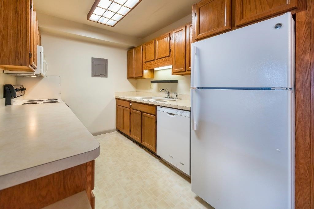 1315 South Maple Road, Unit 105 Ann Arbor, MI 48103 - Photo 12 of 30 Photo 12