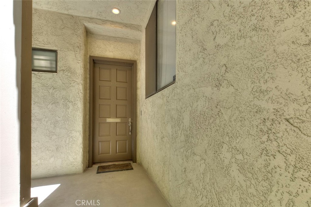 10470 Riverside Drive, Unit 102 Toluca Lake, CA 91602 - Photo 25 of 36
