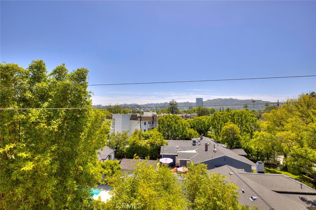 10470 Riverside Drive, Unit 102 Toluca Lake, CA 91602 - Photo 30 of 36