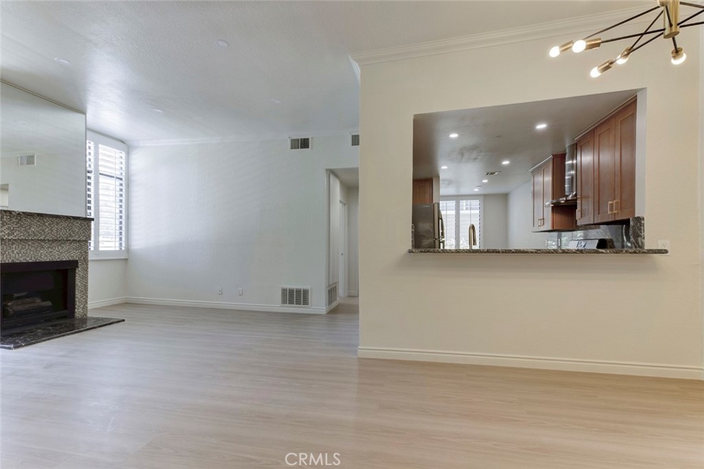 10470 Riverside Drive, Unit 102 Toluca Lake, CA 91602 - Photo 10 of 36