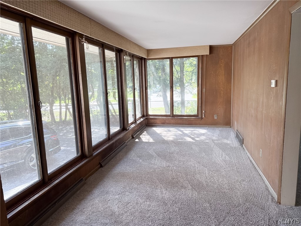 453 Main Street Oneida, NY 13421 - Photo 8 of 40 Breakfast/sun room