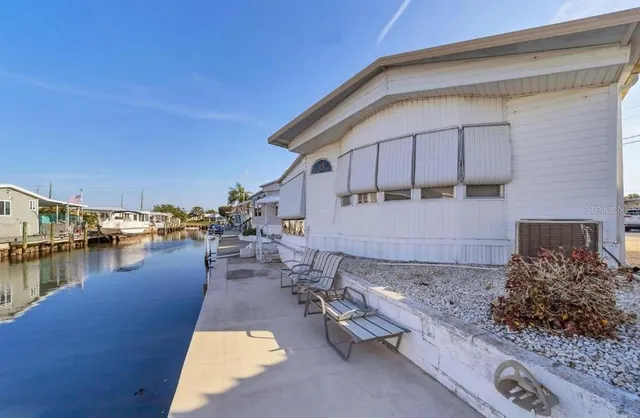 $330,000 | 6916 East Bayou Lane, Bradenton, FL 34207