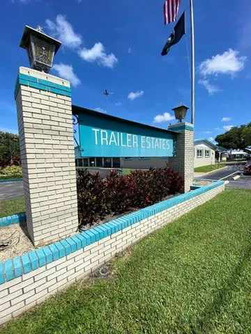 $330,000 | 6916 East Bayou Lane, Bradenton, FL 34207