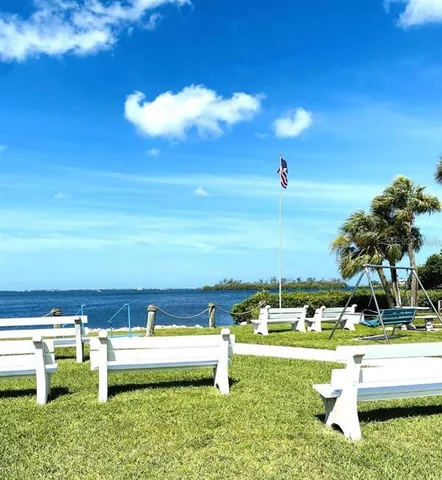 $330,000 | 6916 East Bayou Lane, Bradenton, FL 34207