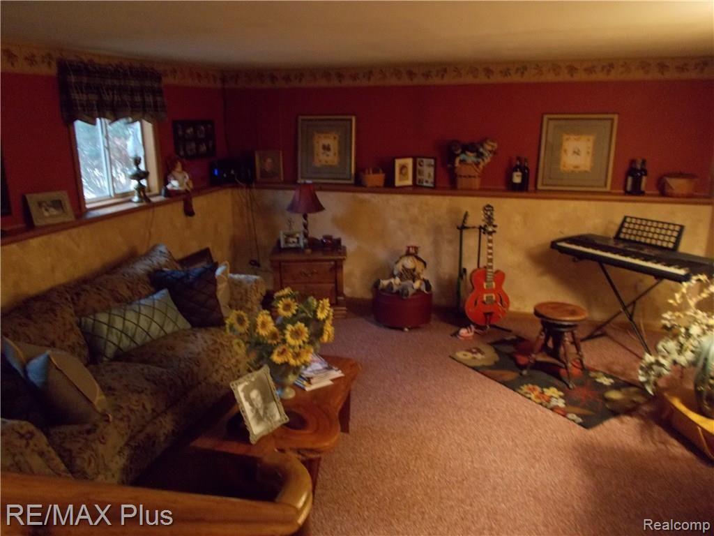 6045 Cyclone Road Otter Lake, MI 48464 - Photo 6 of 16 DSCN4140.JPG