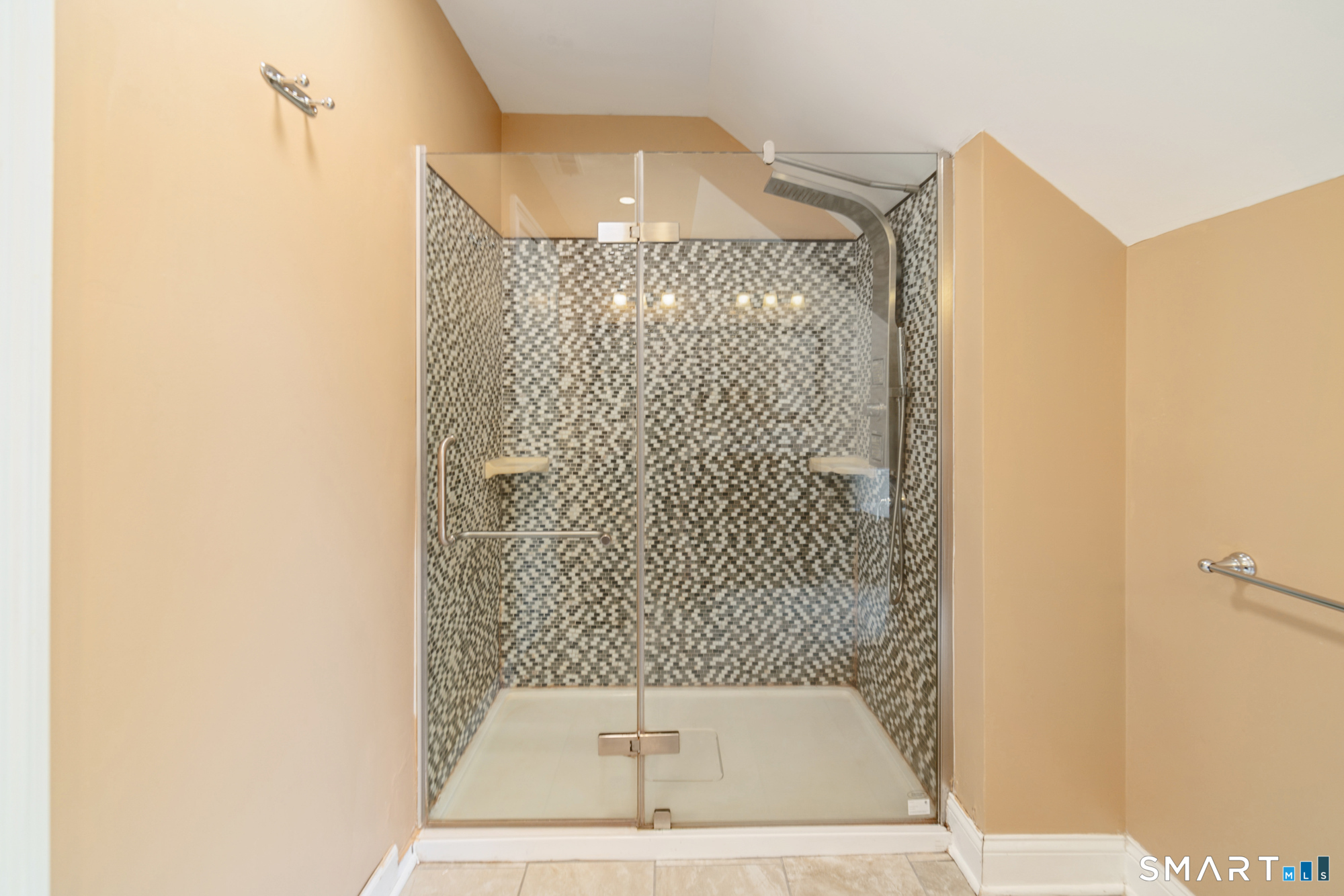 644 South Brooksvale Road Cheshire, CT 06410 - Photo 31 of 40