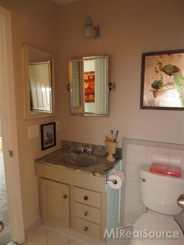 276 1st Street, Unit 12 Rochester, MI 48307 - Photo 28 of 36