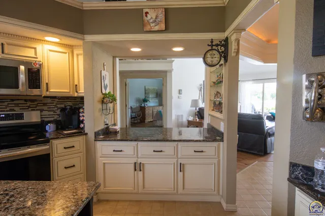 $414,900 | 1 Burlingwood Court, Burlington, KS 66839