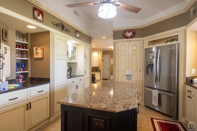 $414,900 | 1 Burlingwood Court, Burlington, KS 66839