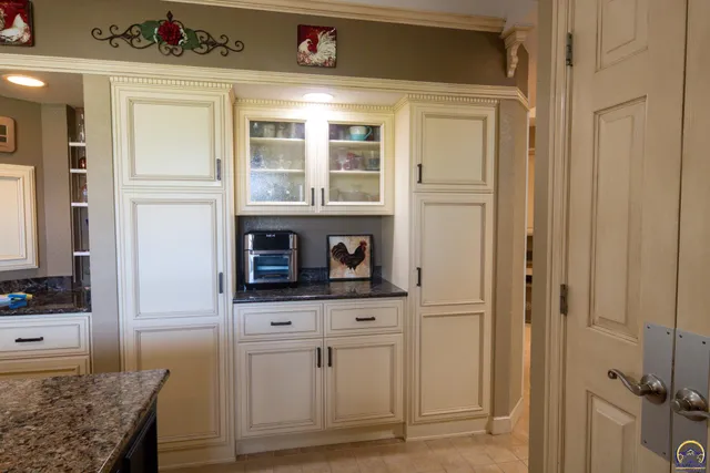 $414,900 | 1 Burlingwood Court, Burlington, KS 66839