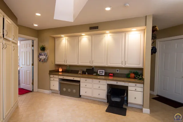 $414,900 | 1 Burlingwood Court, Burlington, KS 66839